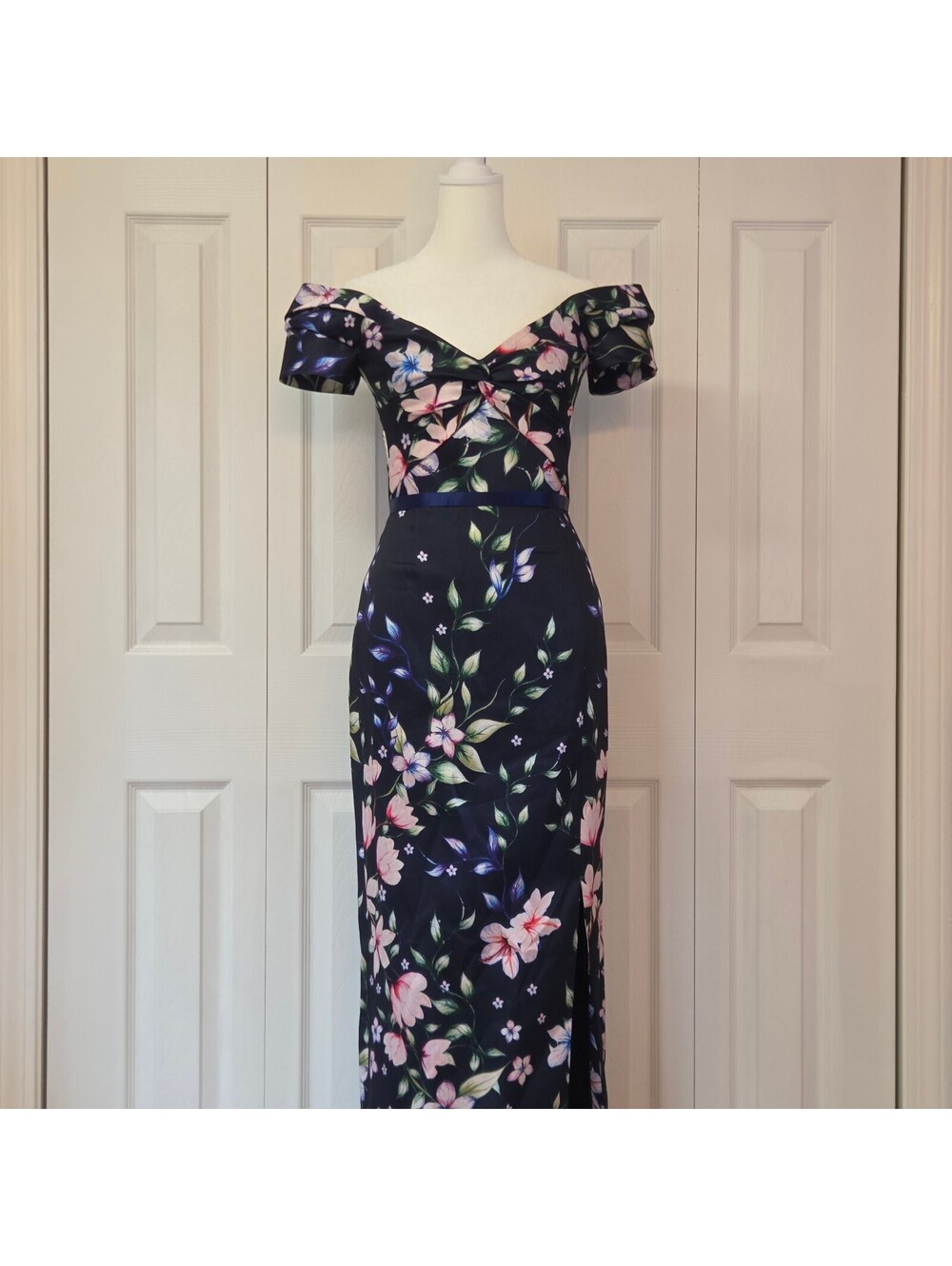Pink and Blue Floral Off Shoulder Sheath Gown Marchesa Notte Sz 0 Evening Dress